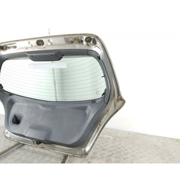 Крышка багажника бу для Nissan Almera N16 2.2 DCi,  2005 г.