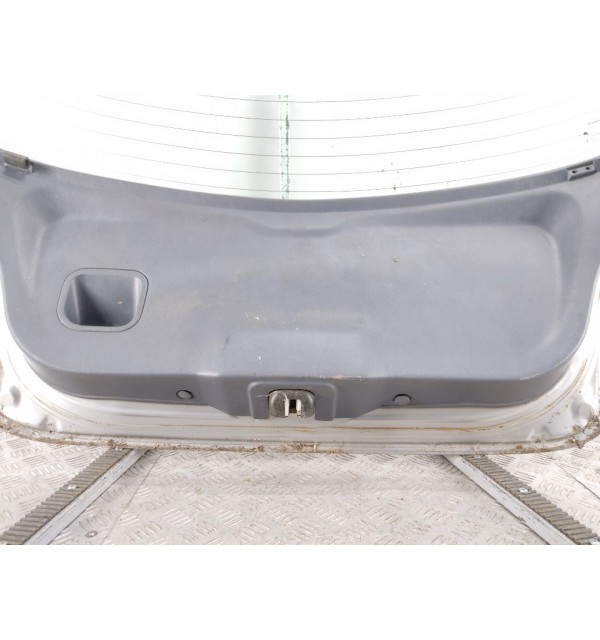 Крышка багажника бу для Nissan Almera N16 2.2 DCi,  2005 г.