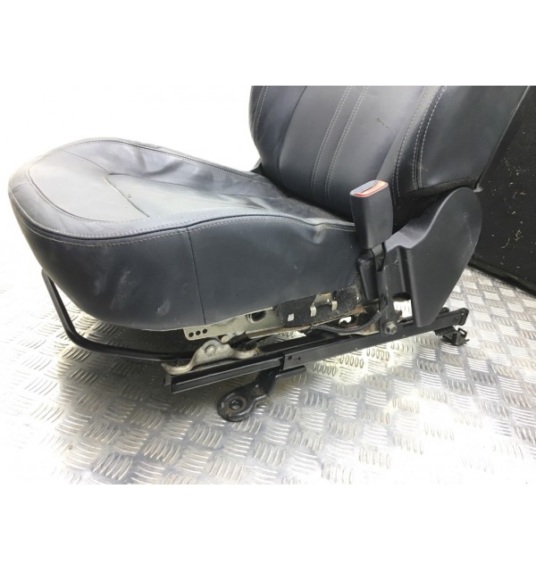 Салон (комплект сидений) бу для Kia Sportage 3 2.0 CRDi,  2011 г.