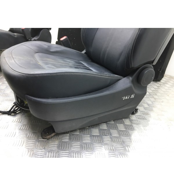 Салон (комплект сидений) бу для Kia Sportage 3 2.0 CRDi,  2011 г.