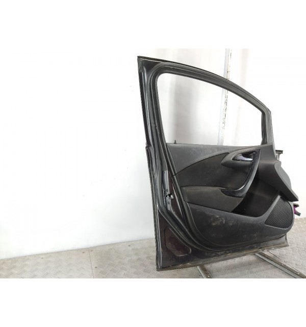 Дверь передняя левая бу для Opel Astra J 1.4 i,  2012 г.