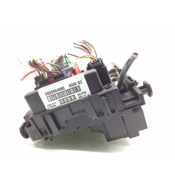 Блок предохранителей бу для Peugeot 307  1.6 i,  2004 г.