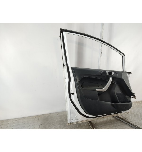 Дверь передняя левая бу для Ford Fiesta 6 1.2 i,  2011 г.
