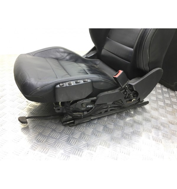 Салон (комплект сидений) бу для Mercedes E C207 2.2 CDi,  2013 г.