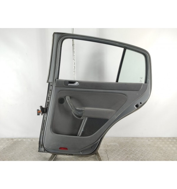 Дверь задняя правая бу для Volkswagen Golf Plus  2.0 TDi,  2006 г.