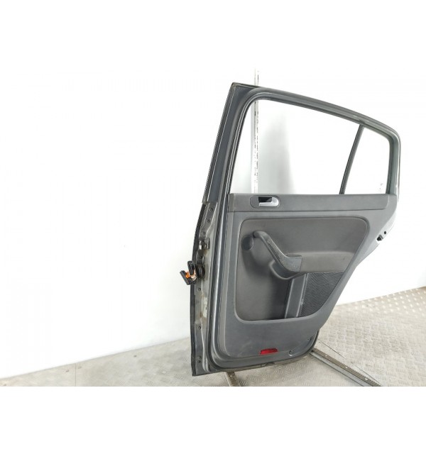Дверь задняя правая бу для Volkswagen Golf Plus  2.0 TDi,  2006 г.