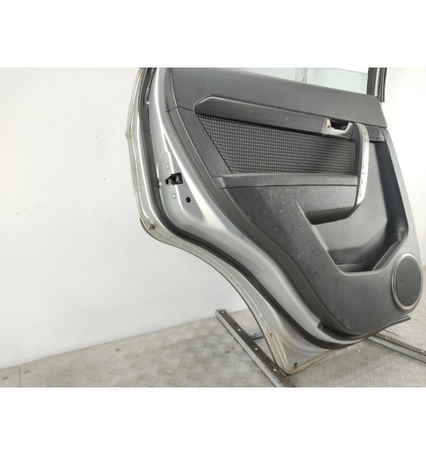 Дверь задняя левая бу для Chevrolet Captiva  2.0 CDi,  2007 г.