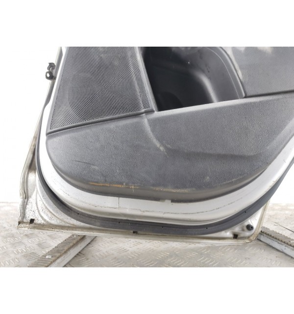 Дверь задняя правая бу для Kia Sportage 3 1.7 CRDi,  2011 г.