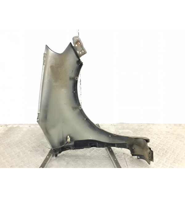 Крыло переднее левое бу для Suzuki SX4  1.6 i,  2006 г.