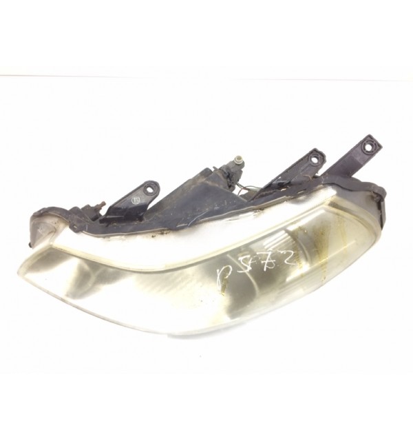 Фара левая бу для Suzuki SX4  1.6 i,  2006 г.