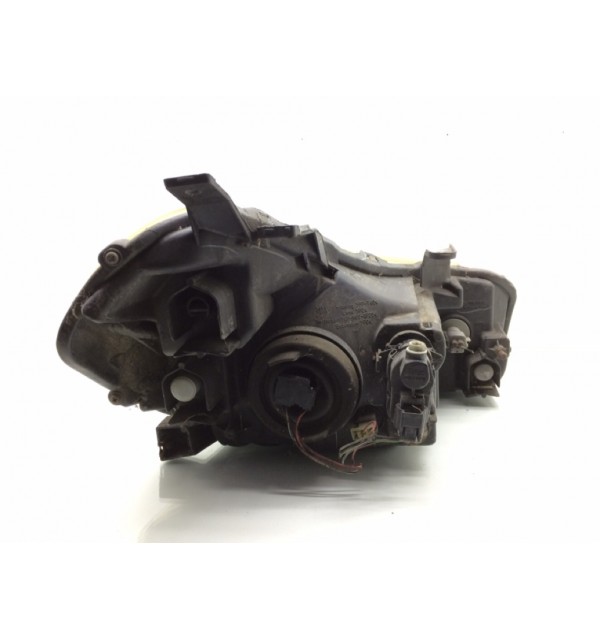 Фара левая бу для Suzuki SX4  1.6 i,  2006 г.