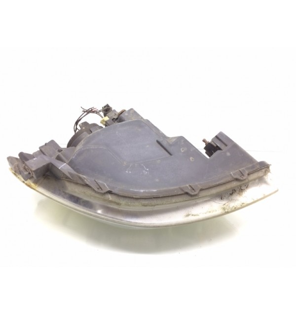 Фара левая бу для Suzuki SX4  1.6 i,  2006 г.