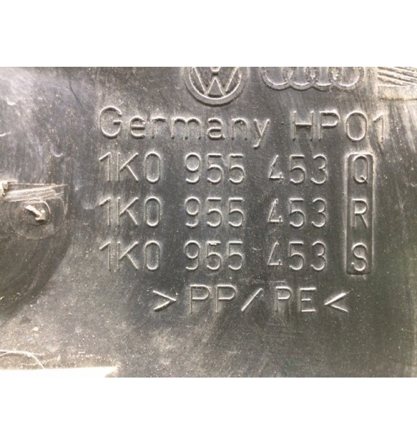 Бачок омывателя бу для Audi A3 8P 1.9 TDi,  2009 г.