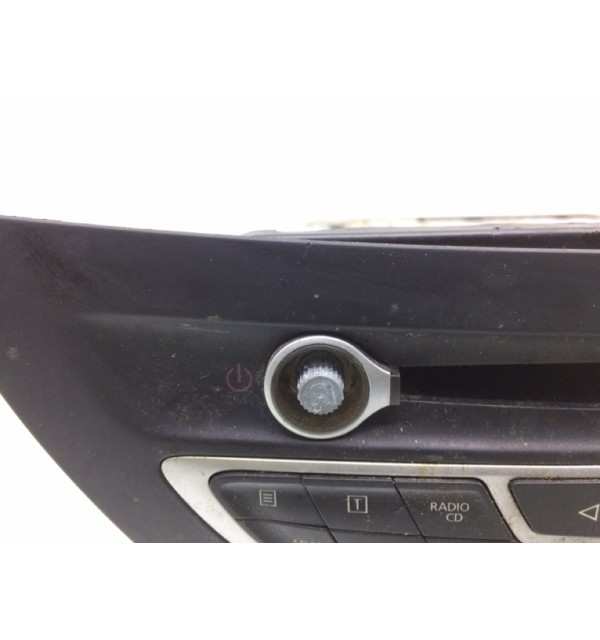 Магнитола бу для Renault Laguna 3 2.0 DCi,  2009 г.