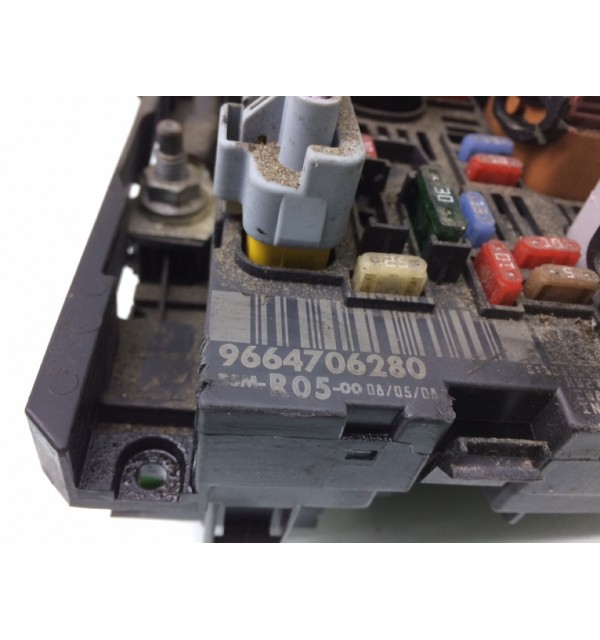 Блок предохранителей бу для Peugeot Partner 2 1.6 HDi,  2008 г.