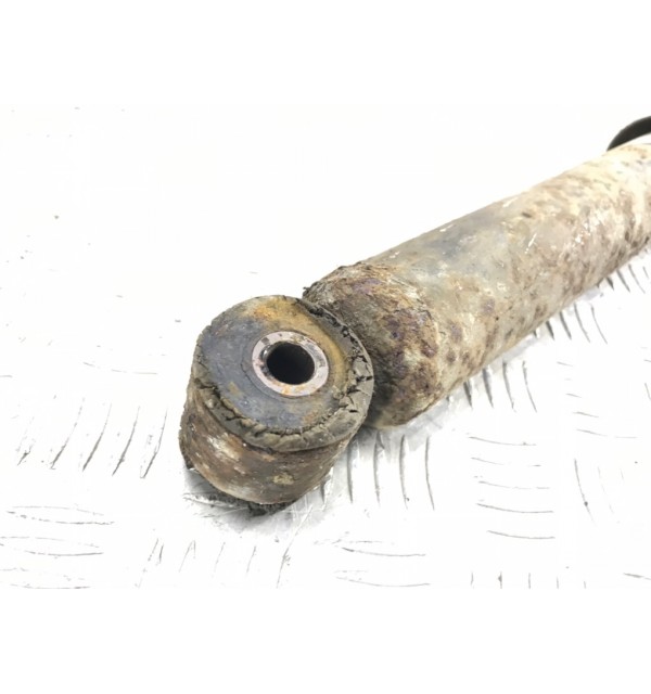 Амортизатор задний бу для Jeep Cherokee KJ 3.7 i,  2001 г.