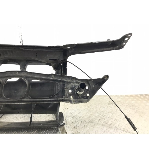 Панель передняя (телевизор) бу для BMW 3 E46 2.0 TD,  2004 г.