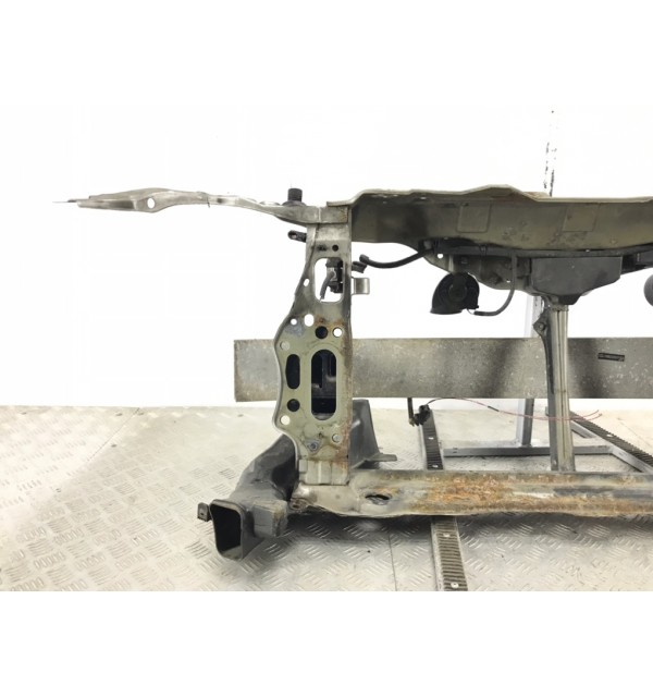 Панель передняя (телевизор) бу для Lexus IS 2 2.2 D,  2007 г.