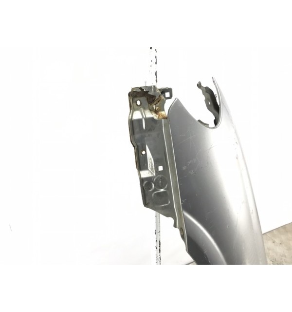 Крыло переднее левое бу для Nissan Almera N16 2.2 DCi,  2005 г.