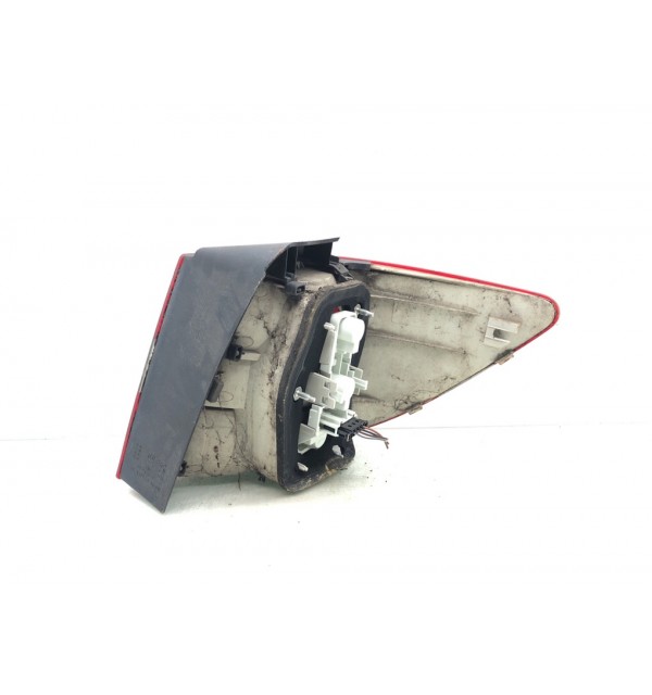 Фонарь задний левый бу для Mercedes B W245 2.0 CDi,  2011 г.