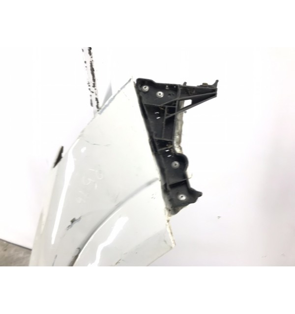 Крыло переднее правое бу для Opel Astra H 1.4 i,  2010 г.