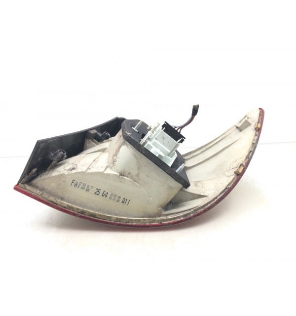 Фонарь задний левый бу для Mercedes B W245 1.7 i,  2010 г.