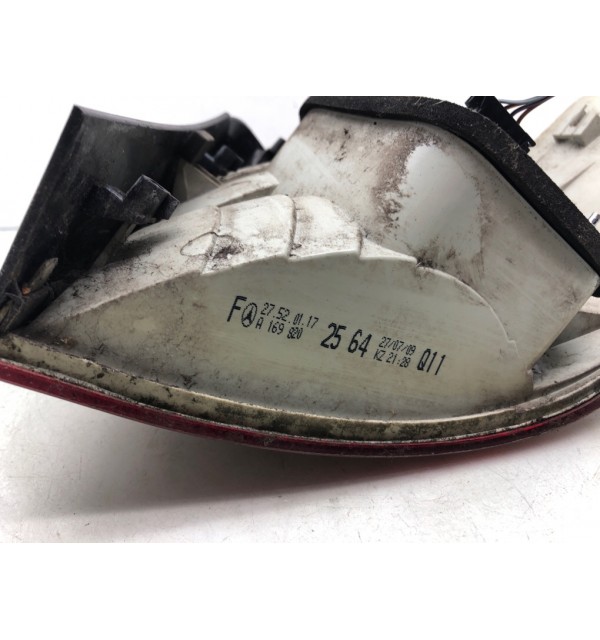 Фонарь задний левый бу для Mercedes B W245 1.7 i,  2010 г.