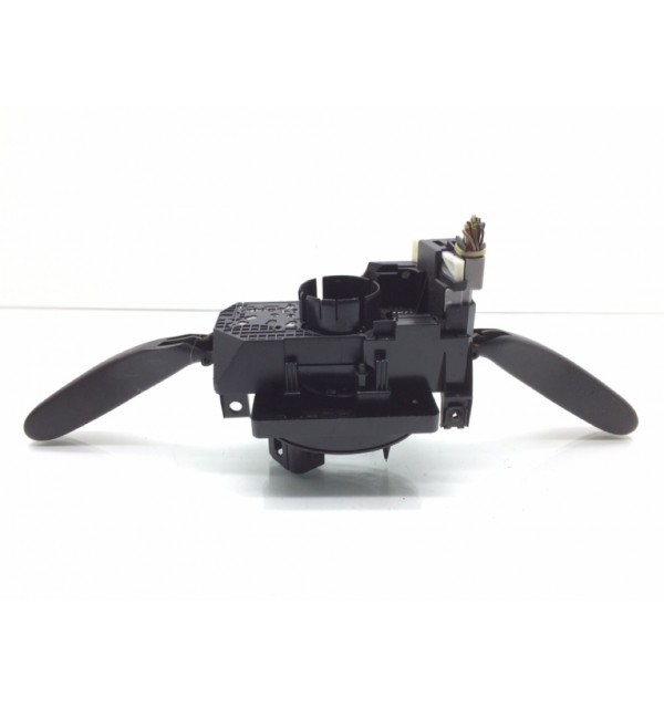 Переключатель подрулевой (стрекоза) бу для Volkswagen Polo 4 1.4 i,  2003 г.