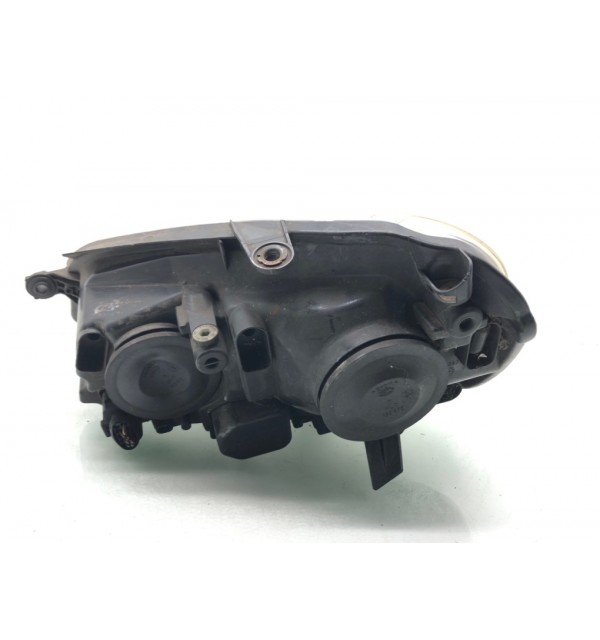 Фара правая бу для Volkswagen Polo 4 1.2 i,  2006 г.