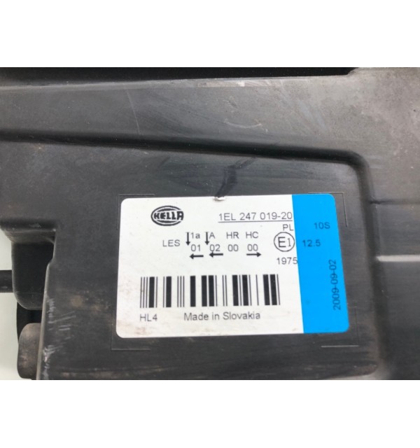 Фара правая бу для Volkswagen Polo 4 1.2 i,  2006 г.