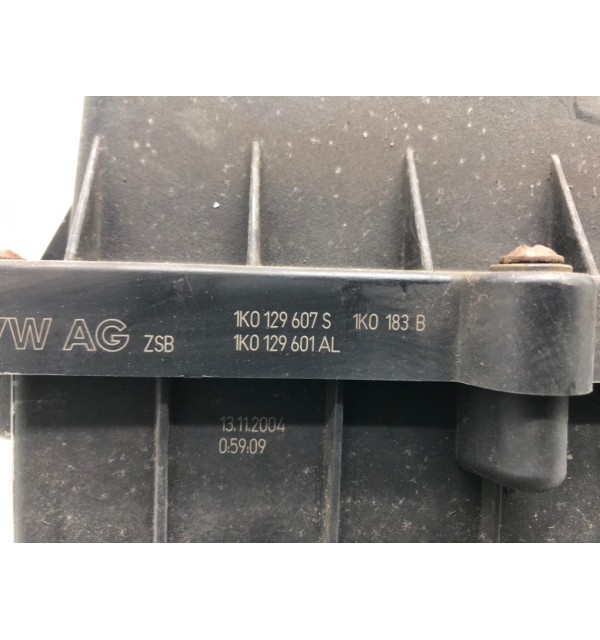 Корпус воздушного фильтра бу для Volkswagen Golf 5 2.0 TDi,  2004 г.