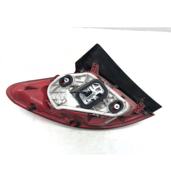 Фонарь задний правый бу для Opel Meriva B 1.4 Ti,  2012 г.