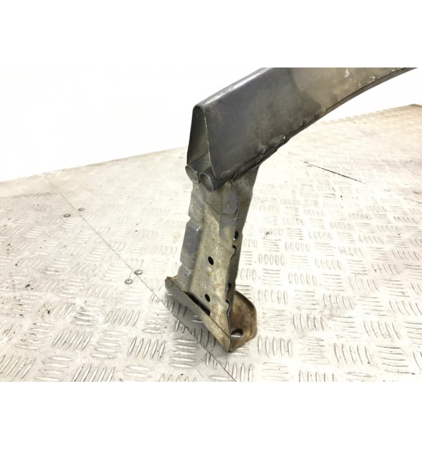 Усилитель бампера переднего бу для Suzuki SX4  1.6 i,  2006 г.