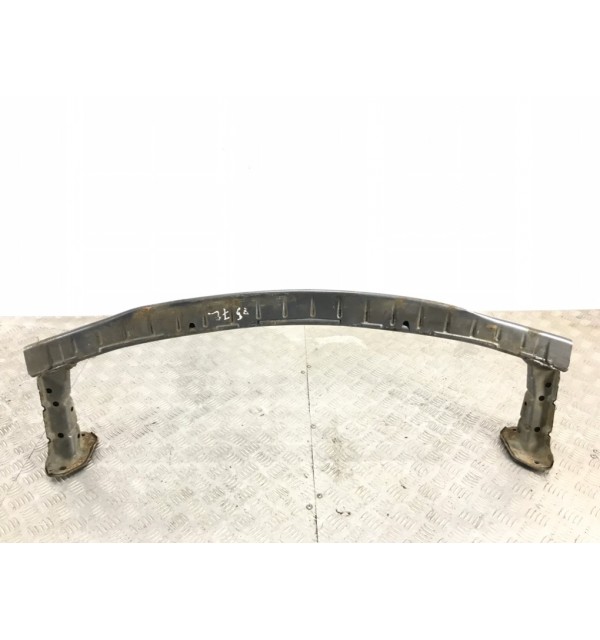 Усилитель бампера переднего бу для Suzuki SX4  1.6 i,  2006 г.