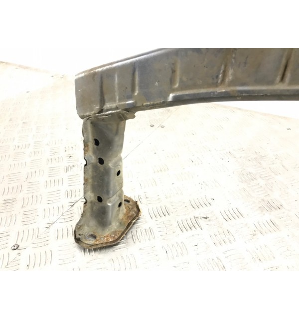 Усилитель бампера переднего бу для Suzuki SX4  1.6 i,  2006 г.