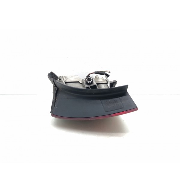 Фонарь задний левый бу для Audi A4 B7 2.0 TDi,  2005 г.