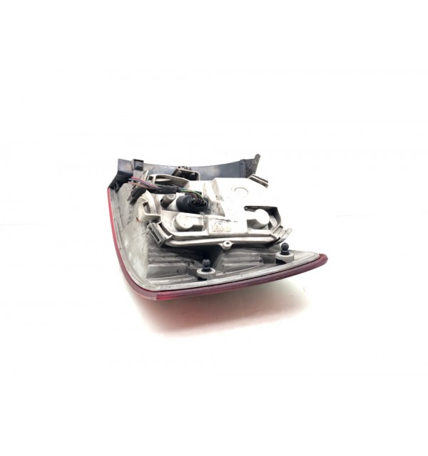 Фонарь задний левый бу для Audi A4 B7 2.0 TDi,  2005 г.