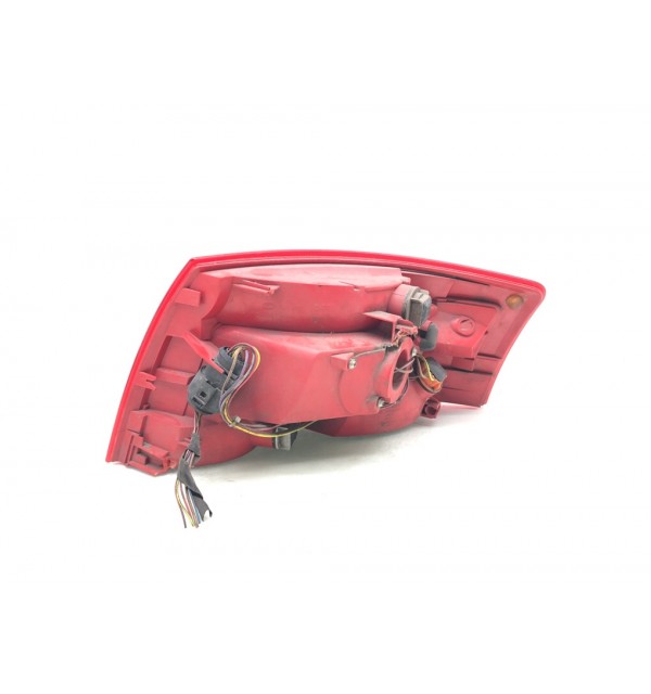 Фонарь задний левый бу для Audi A4 B7 3.0 TDi,  2007 г.