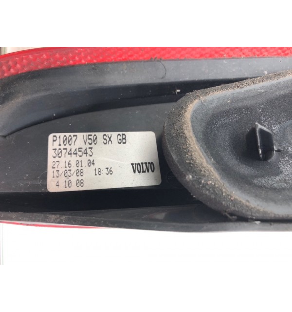 Фонарь задний левый бу для Volvo V50 2 2.0 TD,  2008 г.