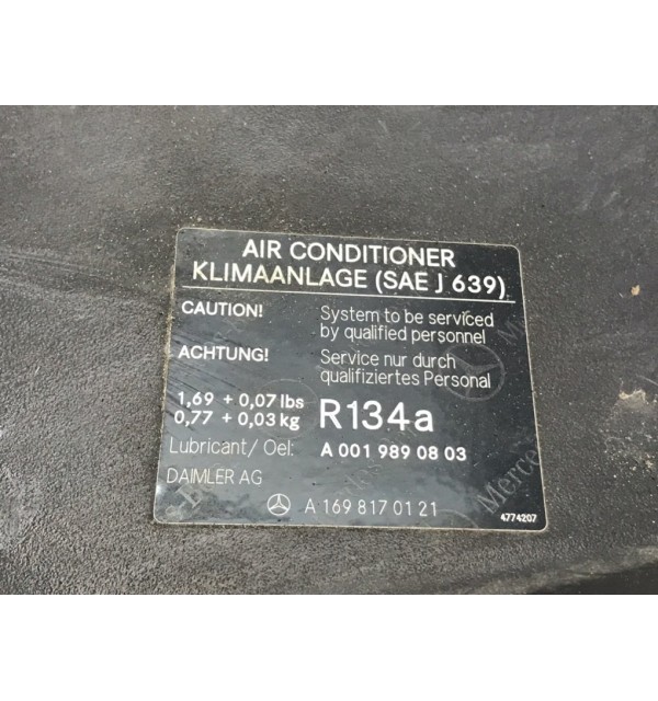 Панель передняя (телевизор) бу для Mercedes B W245 2.0 CDi,  2011 г.