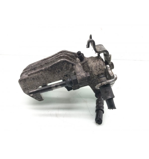 Суппорт задний правый бу для Audi A6 C5 2.5 TDi,  2001 г.