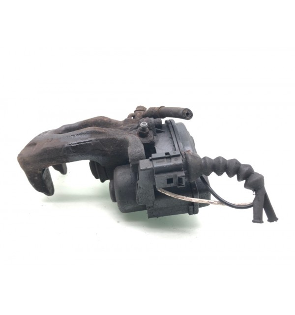 Суппорт задний правый бу для Nissan Qashqai 2 1.5 DCi,  2016 г.