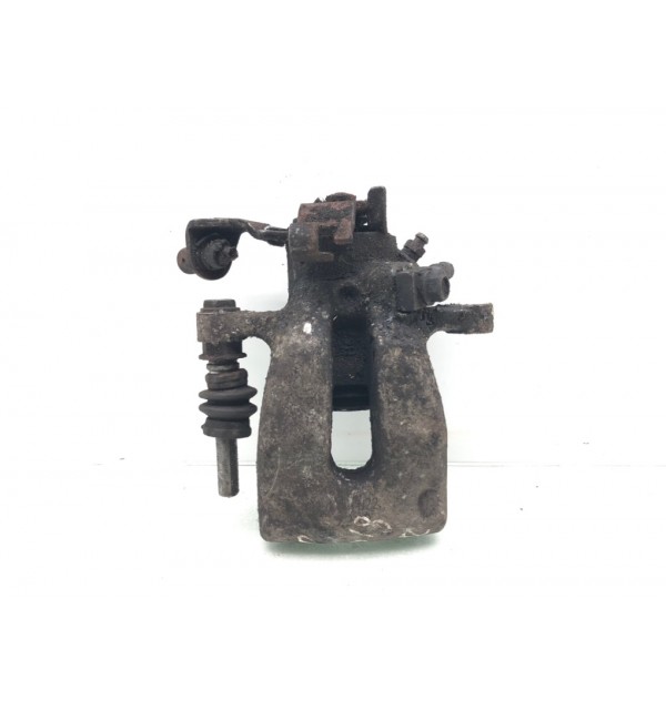 Суппорт задний правый бу для Opel Zafira B 1.9 TiD,  2006 г.