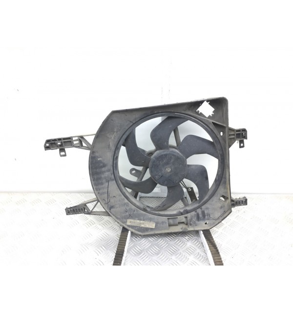 Вентилятор радиатора бу для Opel Vivaro 1 1.9 DCi,  2006 г.