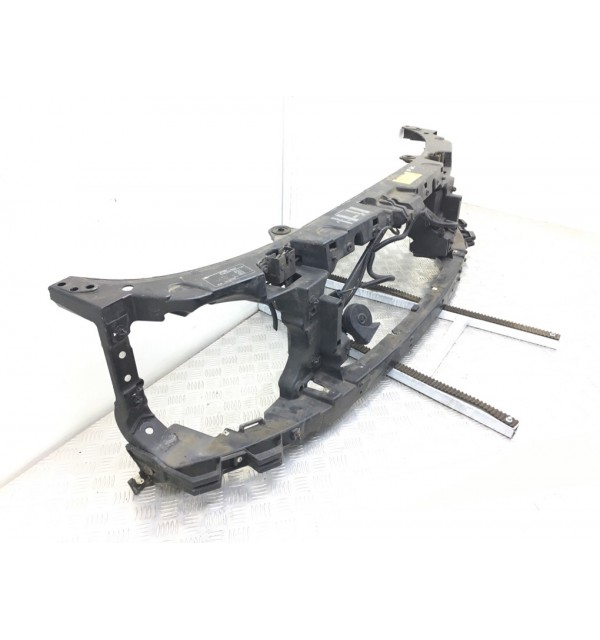 Панель передняя (телевизор) бу для Land Rover Discovery 3 2.7 TD,  2007 г.