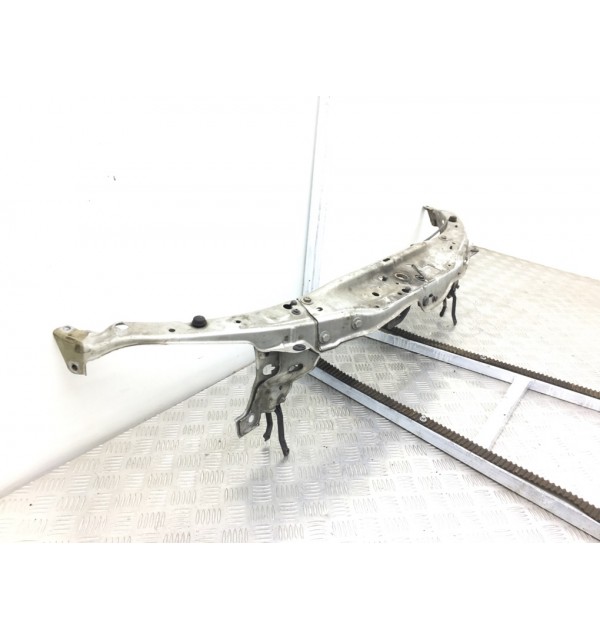 Панель передняя (телевизор) бу для Opel Astra H 1.6 i,  2006 г.