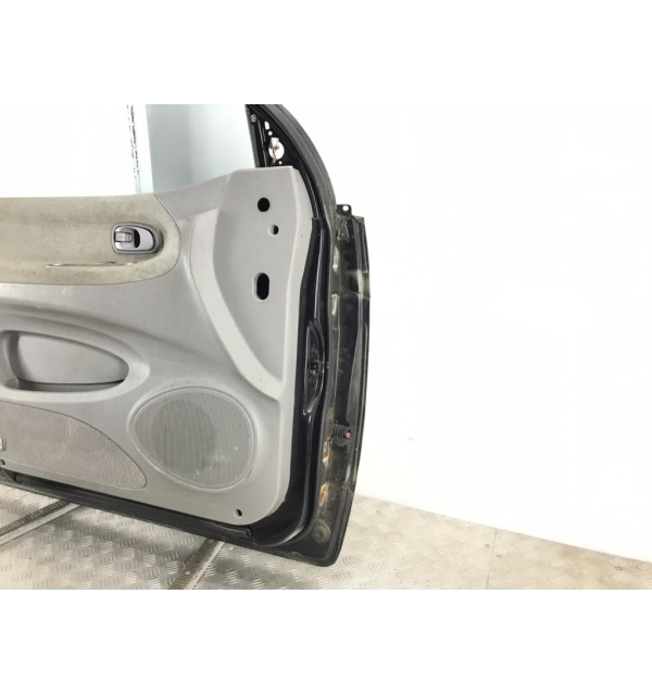 Дверь передняя левая бу для Kia Carnival 1 2.9 CRDi,  2005 г.