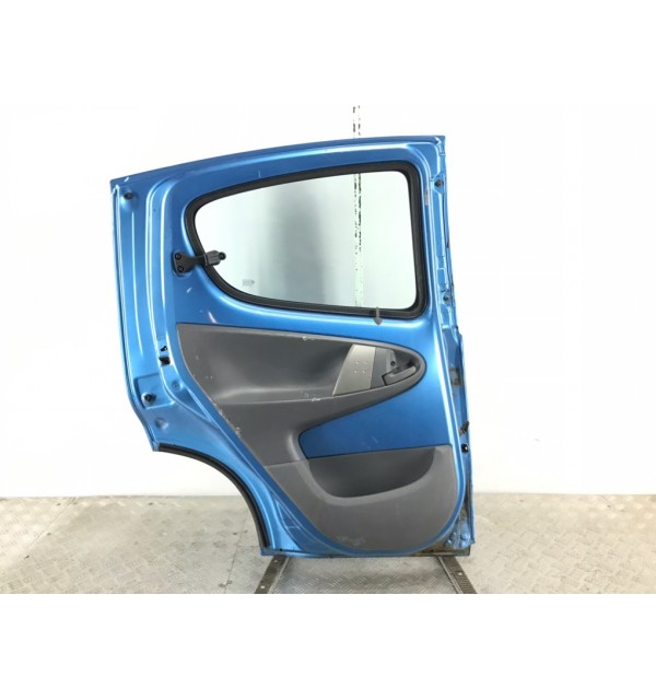 Дверь задняя левая бу для Peugeot 107  1.0 i,  2006 г.