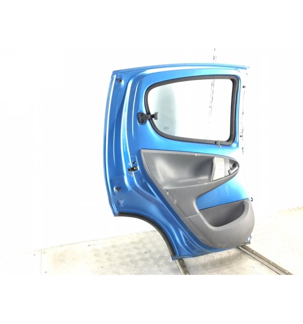 Дверь задняя левая бу для Peugeot 107  1.0 i,  2006 г.