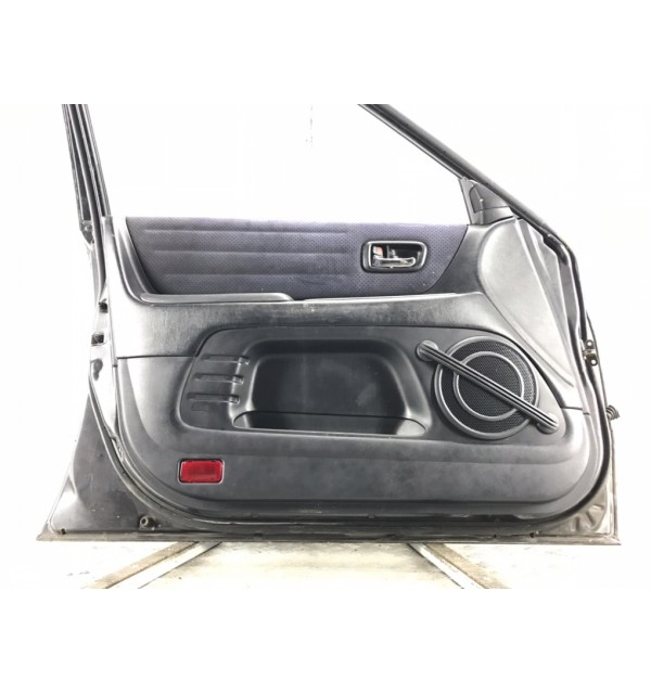 Дверь передняя левая бу для Lexus IS 1 2.0 i,  1999 г.